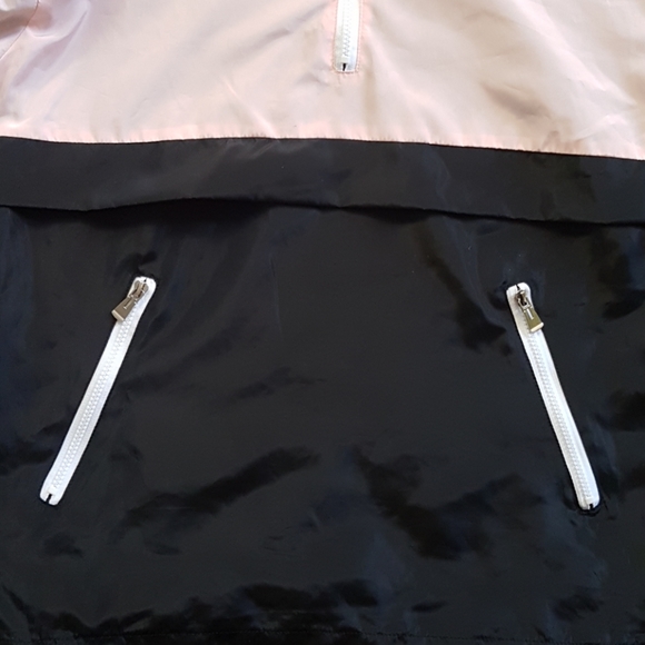 Pale pink and black sport jacket - Picture 3 of 3